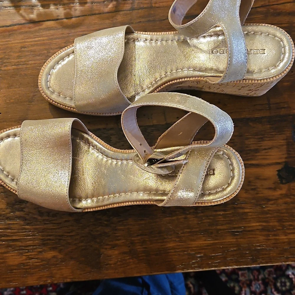 Bernardo Metallic Gold Sandals Worn Once